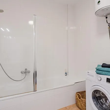 Marina Palace With Swimming Pool Apartmán *