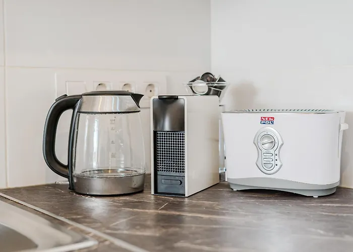 Marina Palace With Swimming Pool Апартаменти Адехе