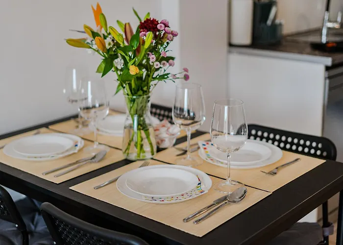 Marina Palace With Swimming Pool Apartment